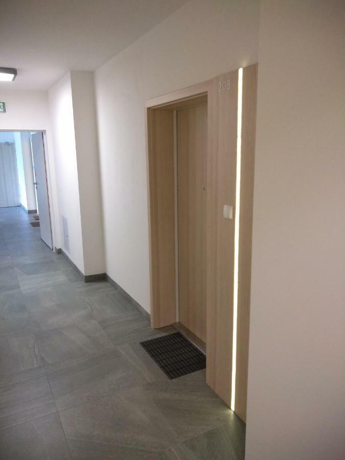Limonkowy Podczele Apartment *